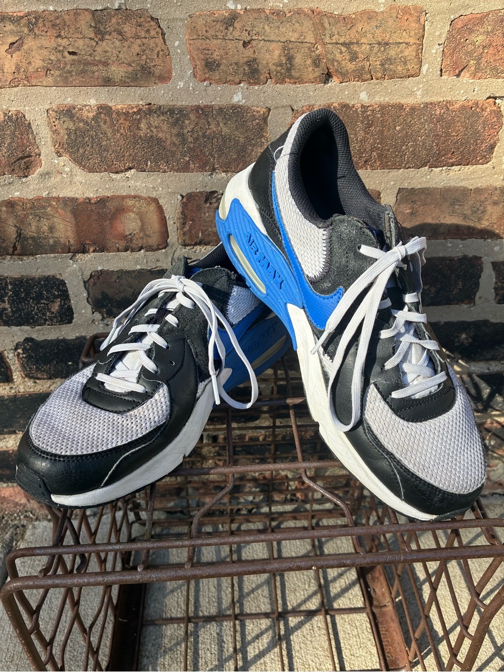 Men's Athletic Sneakers in White, Black & Blue Nike Air Max size 8.5 pre-owned